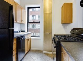 795 9th Ave #5, New York, NY 10019