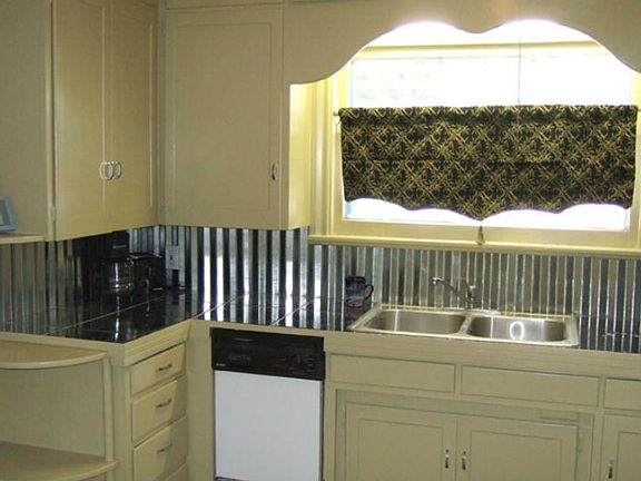 3rd image of 449 Eldon Dr APT A