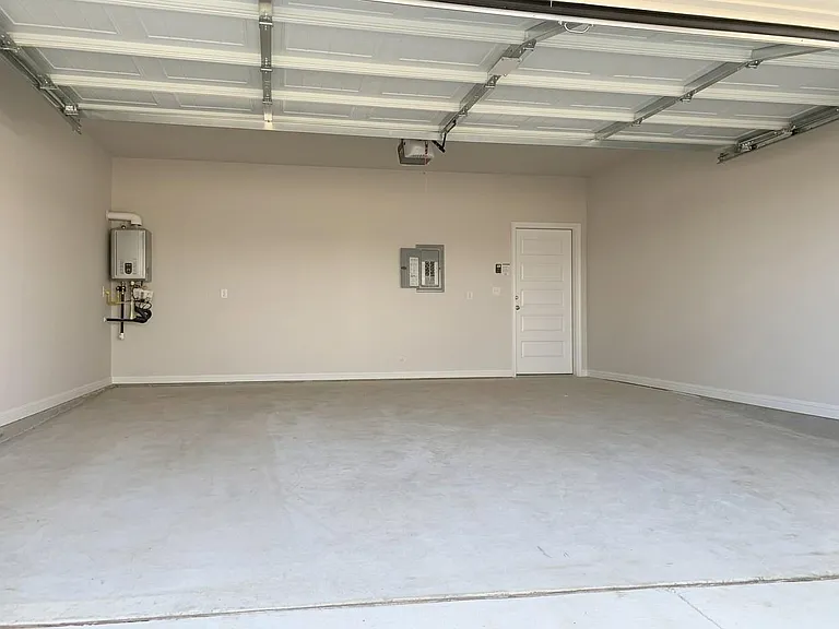 8311 Springsteen Dr #318 — Photo 23