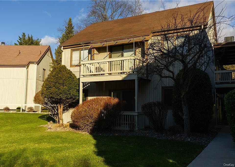 1st image of 27 Sycamore Dr