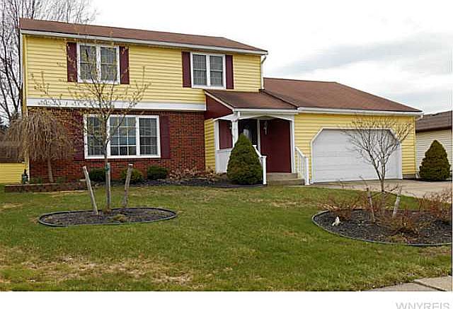 2nd image of 114 Hemlock Dr