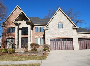 911 Watercress Dr, Naperville, IL 60540