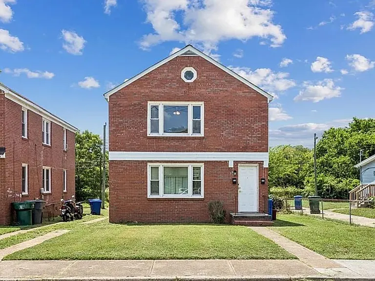 41 Ash Ave #B — Photo 2