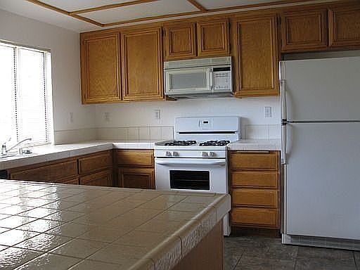 5th image of 22894 Windwood Ln