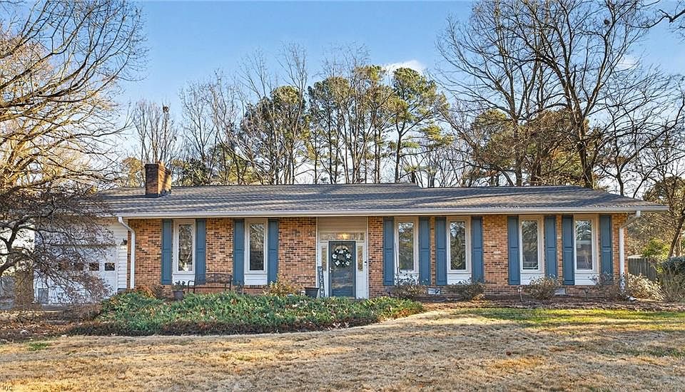 1st image of 3305 Doncaster Rd