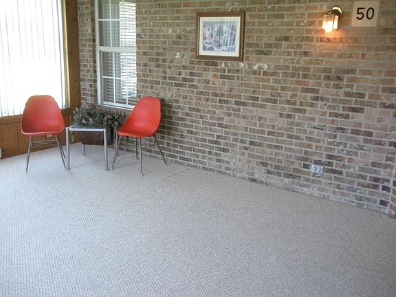 3rd image of 50 Villa Pointe Dr