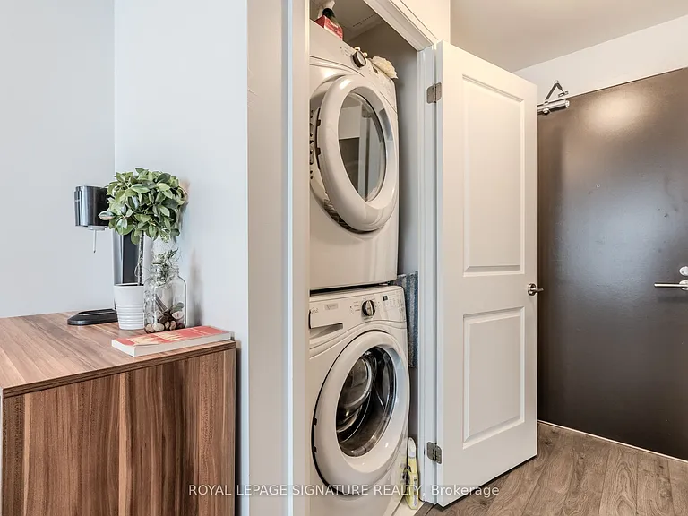 17 Zorra St #1911 — Photo 10