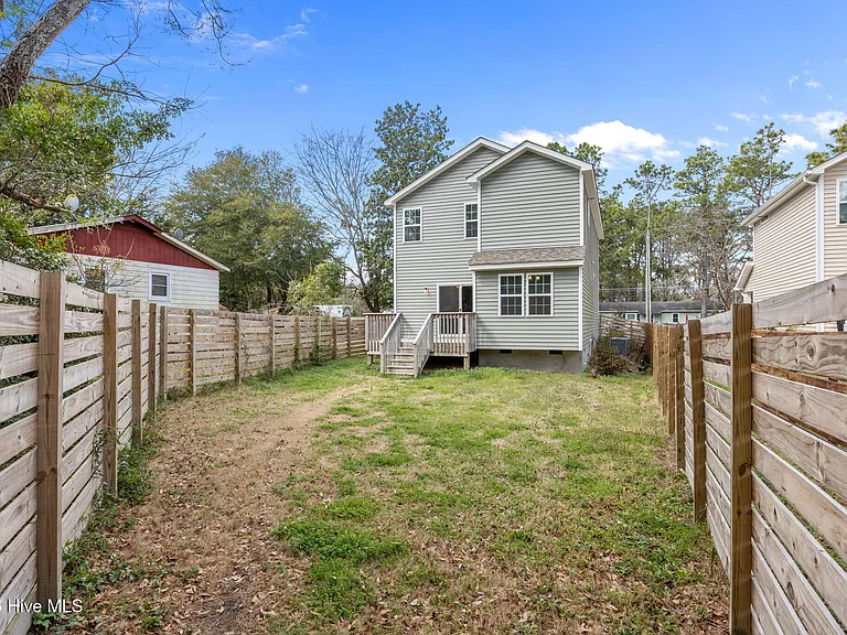 645 S Gaines St — Photo 39