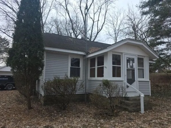 1031 Betterly Rd, Springfield, MI 49037