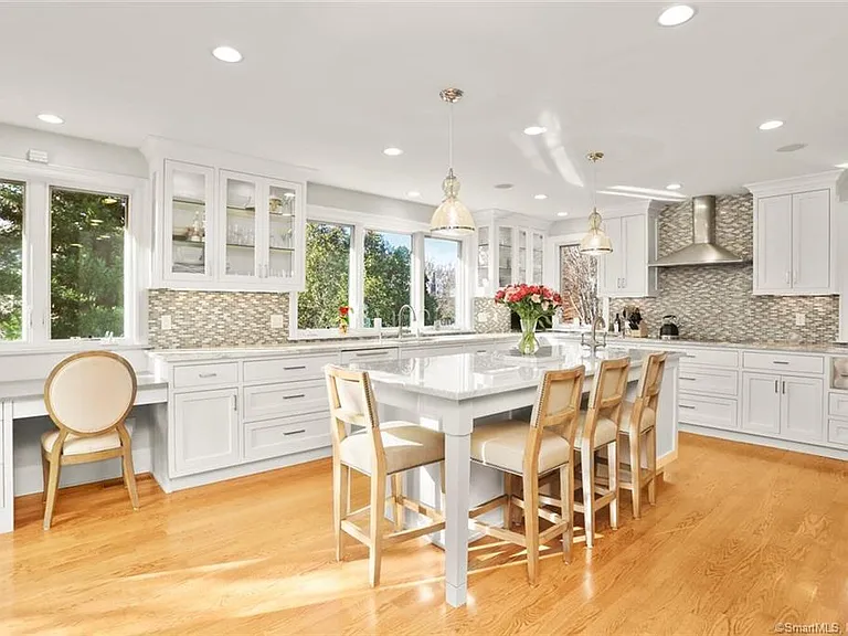 12 Signal Ln — Photo 6
