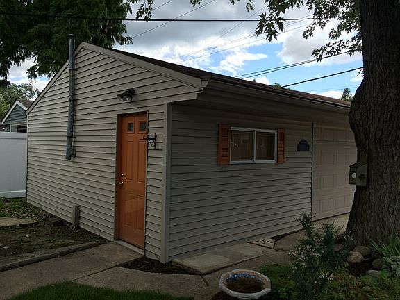 4th image of 1257 West Blvd