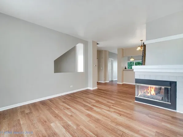 3499 Ravinia Cir, Aurora, IL 60504