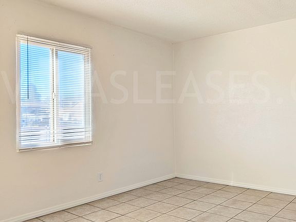 4th image of 128 Beech St