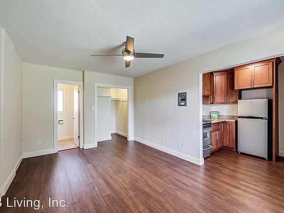 3rd image of 5471 Vicente Way Unit 25