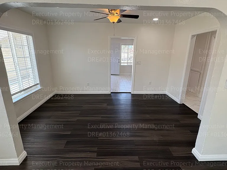 104 S Kincaid St — Photo 6