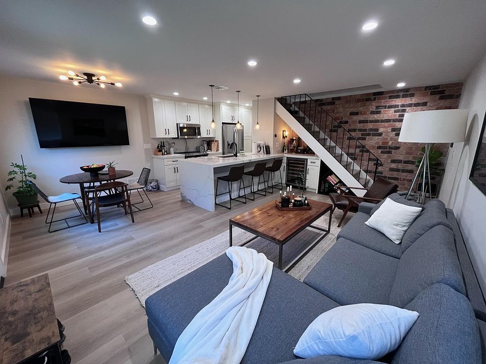 1st image of 230 Watson Dr APT 2