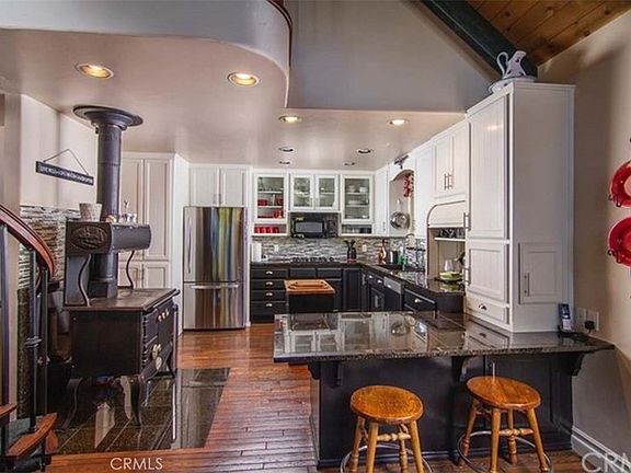 2nd image of 1055 Meadowbrook Rd