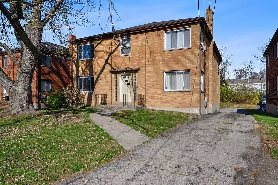 1st image of 3910 E Gatewood Ln APT 2