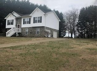 3913 Leah Belle Ln, Lenoir, NC 28645