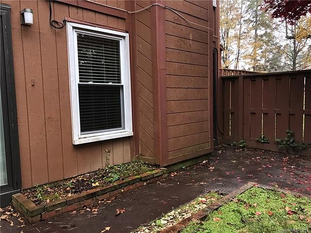 1st image of 6120 Honeysuckle Ln
