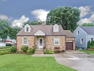 311 S Weston Ave, Elgin, IL, 60123