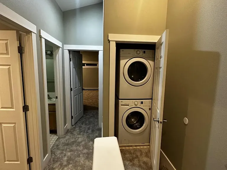 327 S Cole Ave — Photo 10