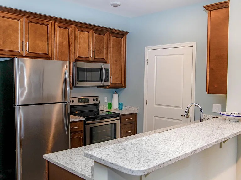 12 S Maple Ave — Photo 28