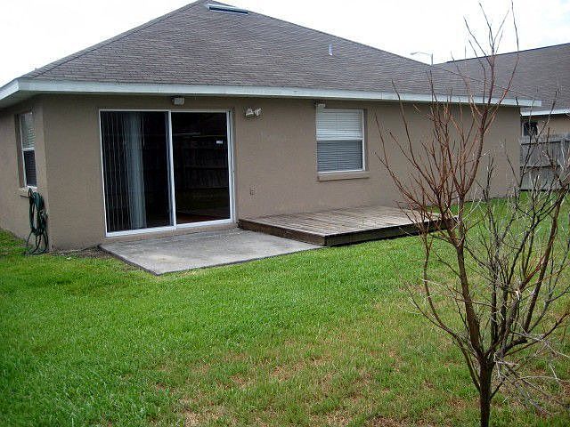 The back has a sundeck