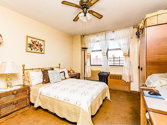 5th image of 1966 Newbold Ave APT 902
