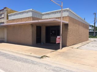 312 W Commerce St, Brady, TX 76825
