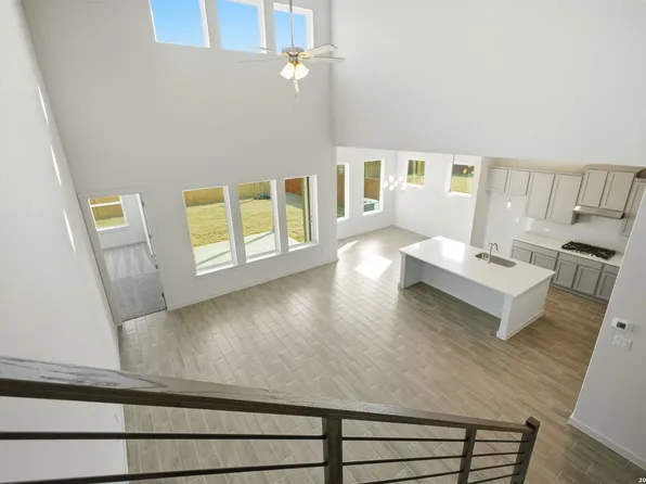 10256 BARTENHEIM DR, Schertz, TX 78154