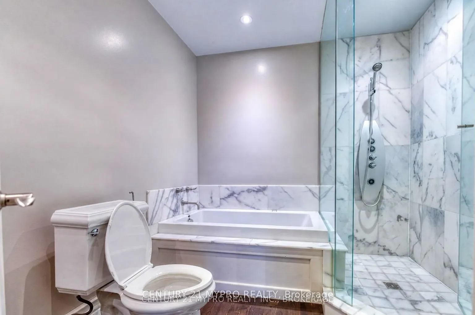 3 bed, $6,700 — Photo 4