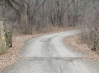 90 Hart Rd, Barrington Hills, IL 60010