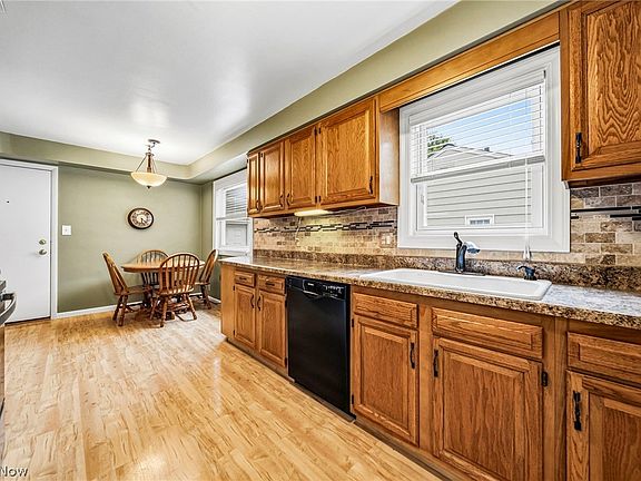 2nd image of 5117 Thornbury Blvd