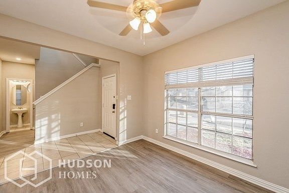 3rd image of 1352 W Branch Hollow Dr