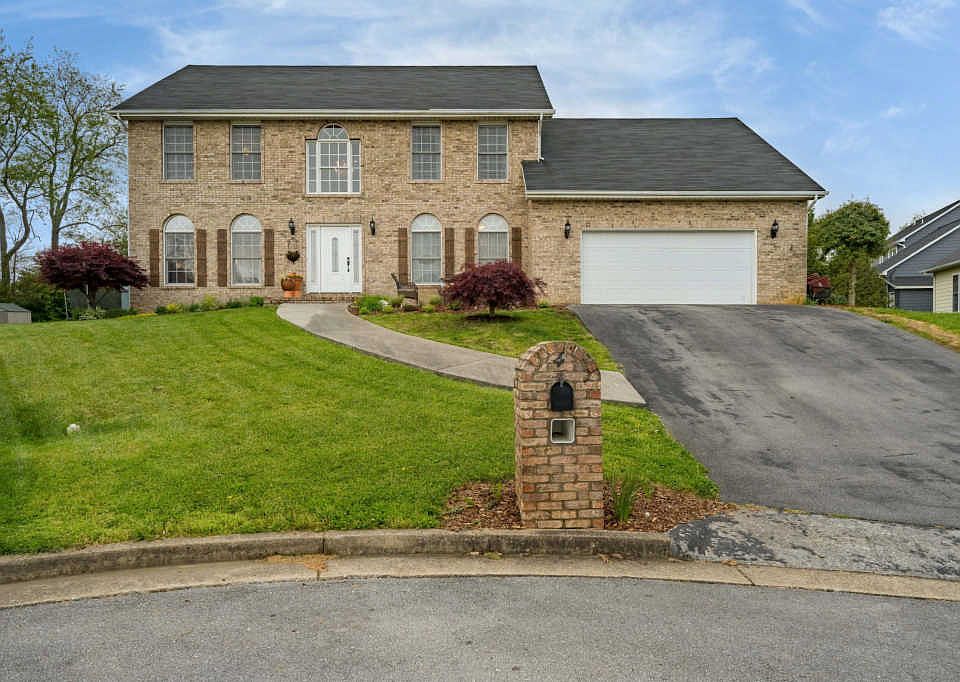 1st image of 4 Majesty Ln