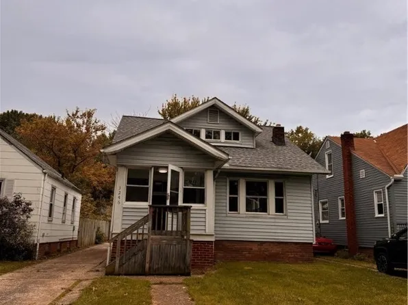 3246 W 129th St, Cleveland, OH 44111