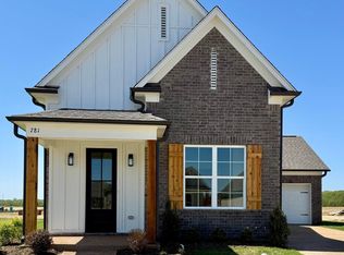 902 Coahoma Ct, Nesbit, MS 38651