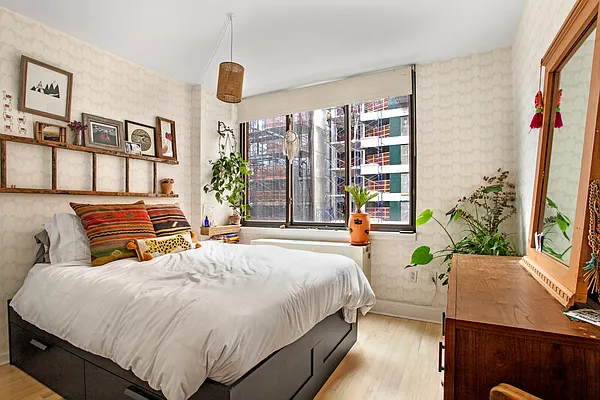 Sold by Level Group | media 18