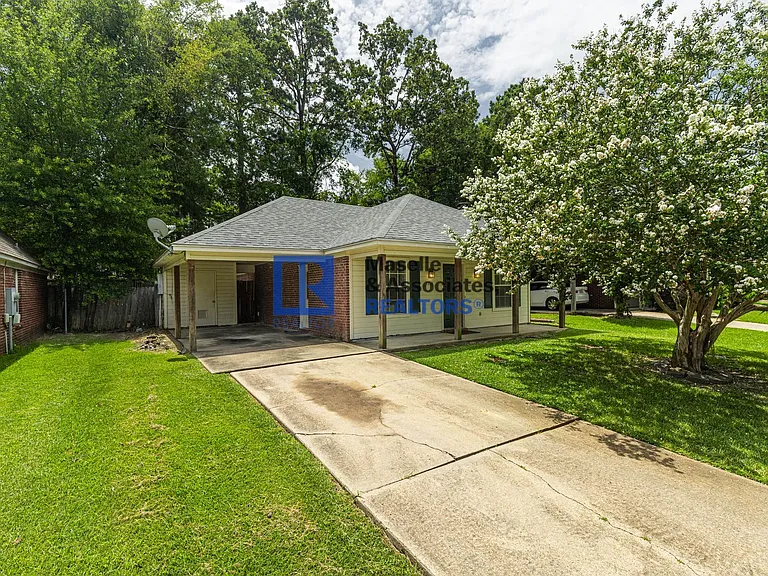1212 Barnett Bend Cir — Photo 5