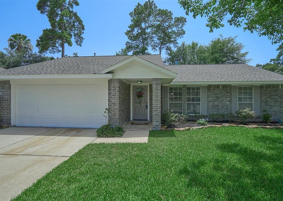 1st image of 2206 Old Oak Ln