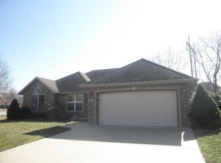 3936 W Edgewood St, Springfield, MO 65807