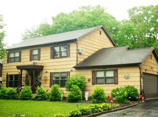 4 John Vincent Court, Centereach, NY 11720