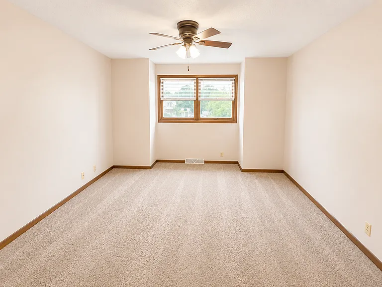 1102 Heeler Ave #B — Photo 17