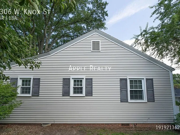 2306 W Knox St — Photo 15