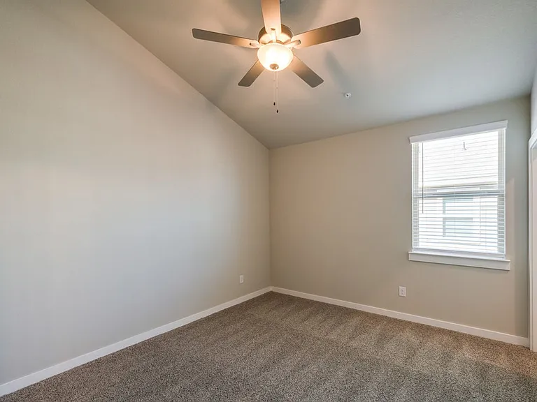 750 Fallow Dr — Photo 10