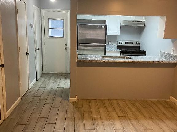 4th image of 4871 W McElroy Ave