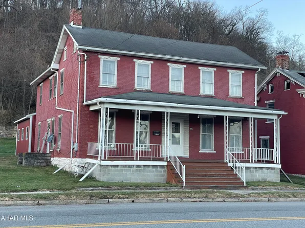 233 W Main St, Everett, PA 15537