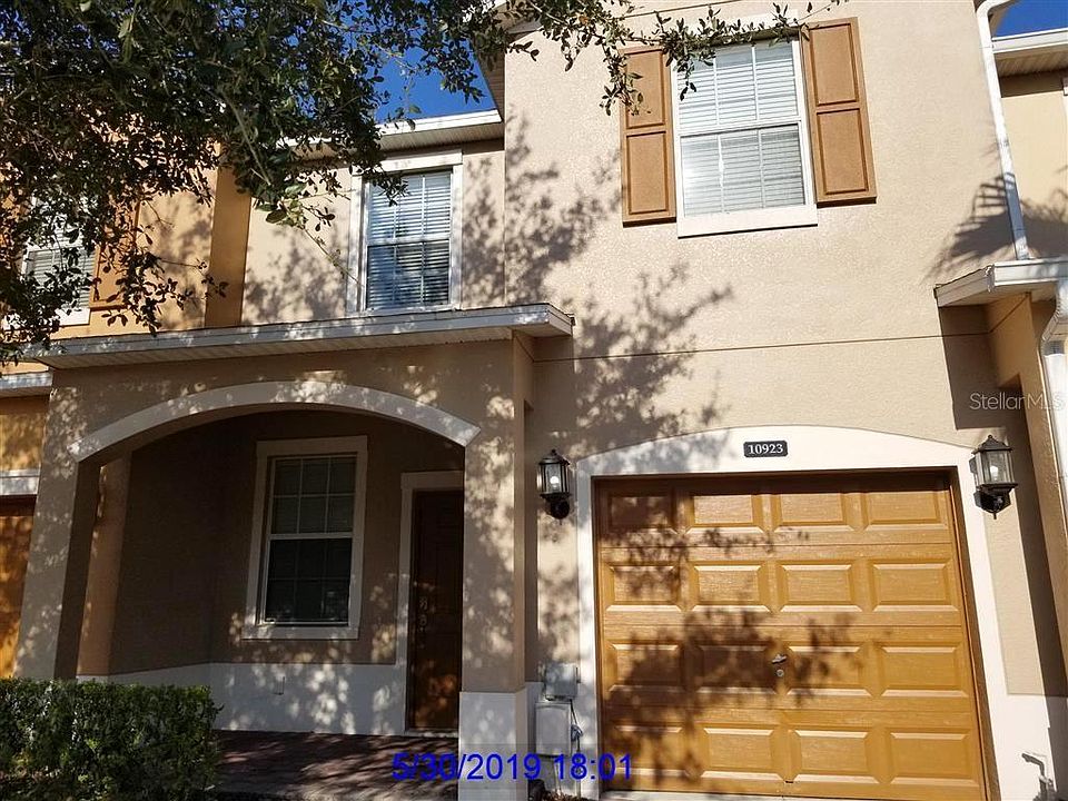 1st image of 10923 Savannah Landing Cir