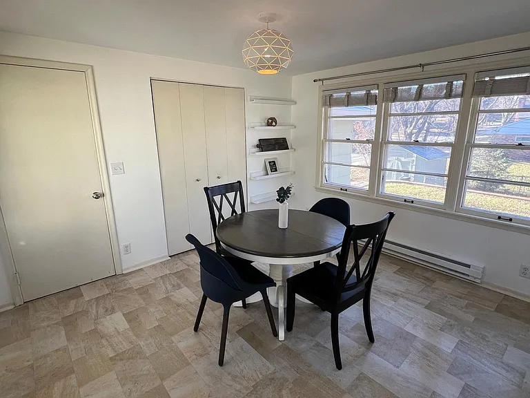 424 Tyler Ave S — Photo 4